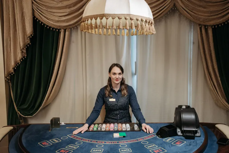 Cash Out or Keep Going? The Art of Leaving the Table a Winner